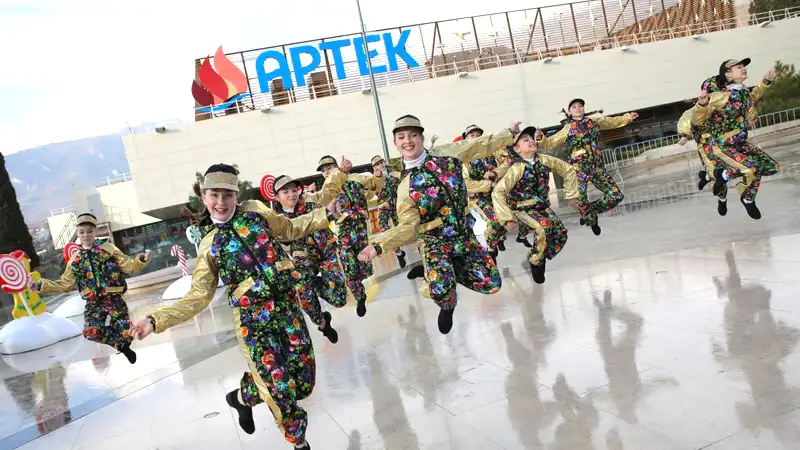 artek240225