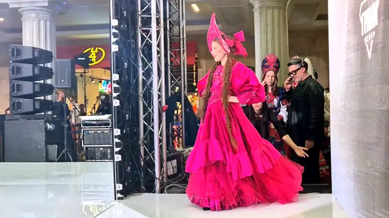 moda280525